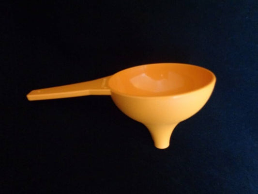 Embudo Tupperware